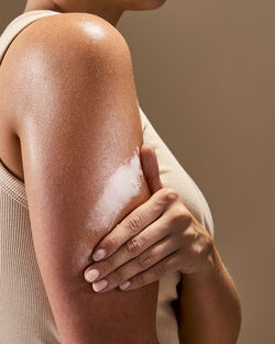 In The Stars Glowtion Body Butter image number null