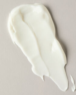 Gingham Gorgeous Moisturizing Body Wash image number null