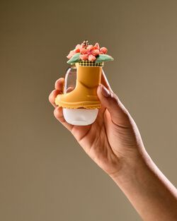 Vera Bradley Rain Boot PocketBac Holder image number null