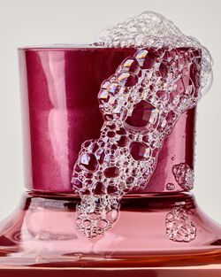 Covered In Roses Body Wash image number null