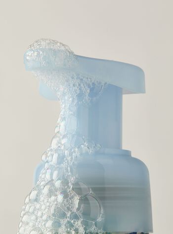 Fresh Sparkling Snow Gentle & Clean Foaming Hand Soap 溫和泡泡潔手液