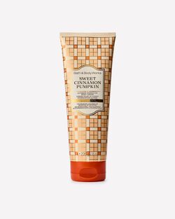 Sweet Cinnamon Pumpkin Ultimate Hydration Body Cream image number null