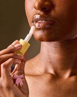 Confetti Cake Pop Lip Oil image number null
