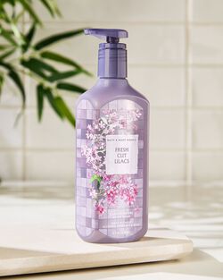 Fresh Cut Lilacs Cleansing Gel Hand Soap image number null