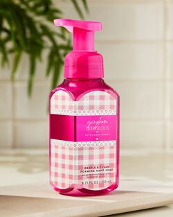 Gingham Gorgeous Gentle & Clean Foaming Hand Soap image number null